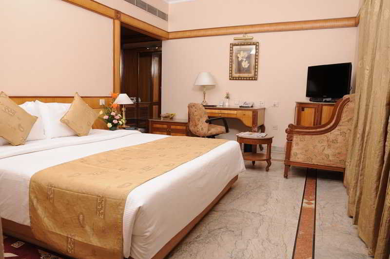 Raj Park Hotel Ченнаї Екстер'єр фото