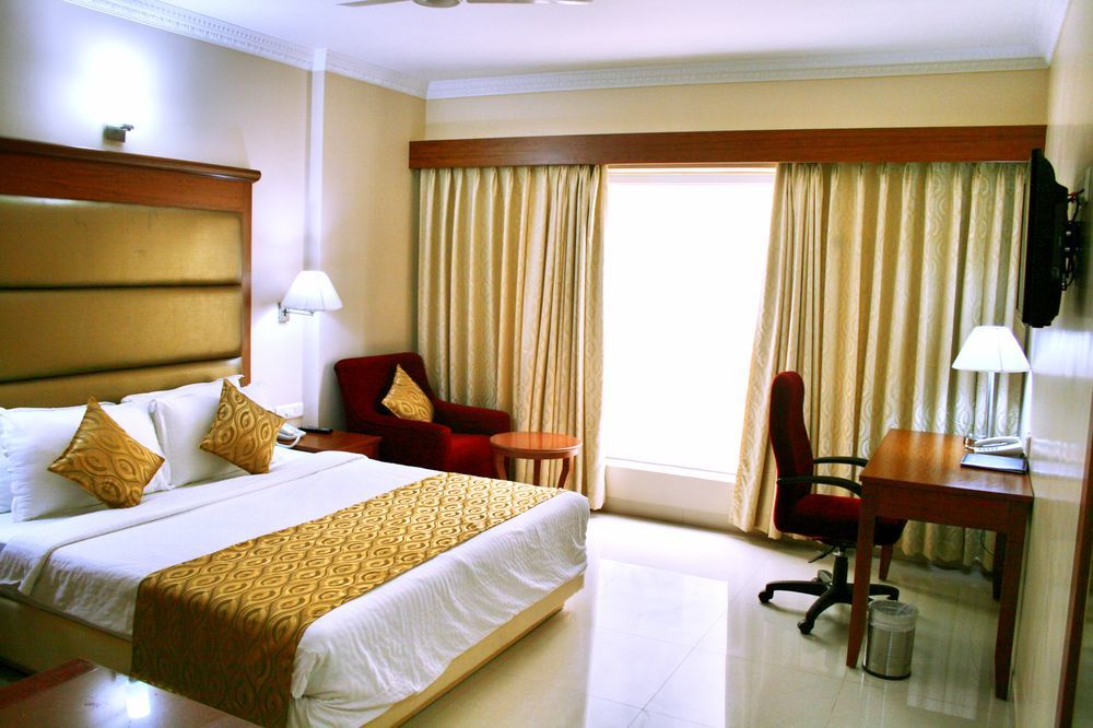 Raj Park Hotel Ченнаї Екстер'єр фото