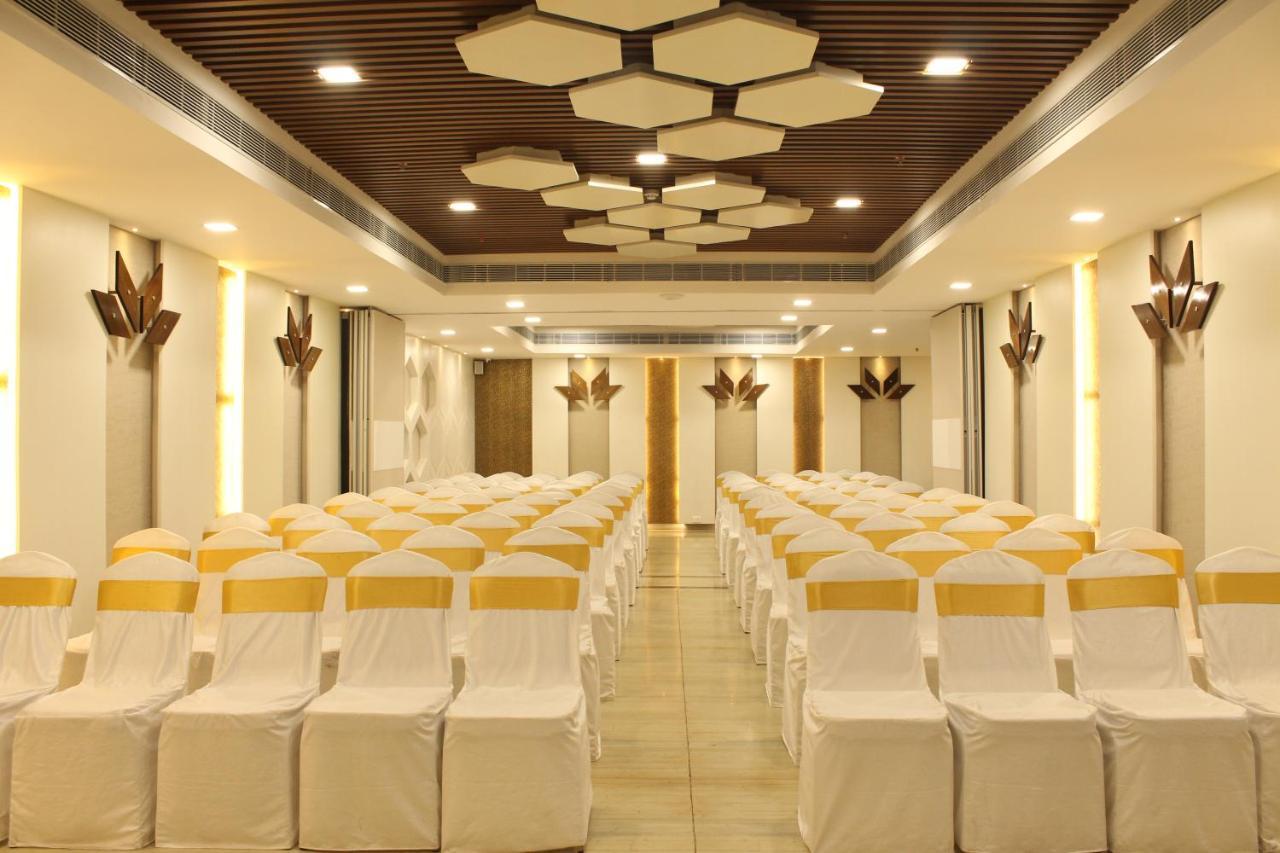 Raj Park Hotel Ченнаї Екстер'єр фото