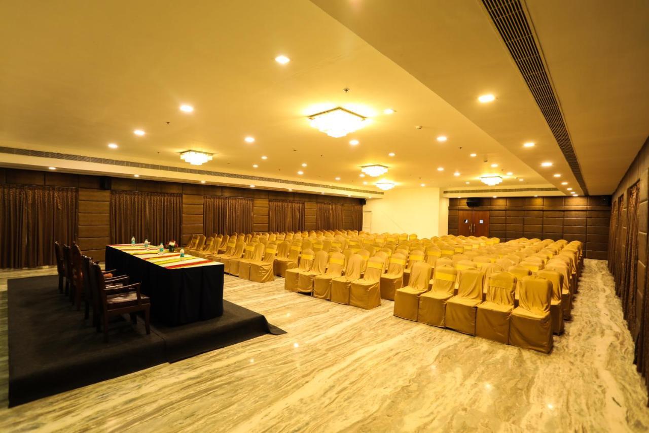 Raj Park Hotel Ченнаї Екстер'єр фото
